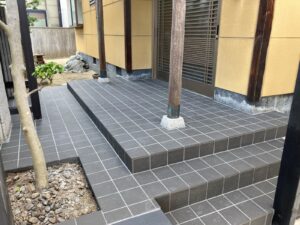 浅口市寄島町　K様邸　玄関タイル改修工事